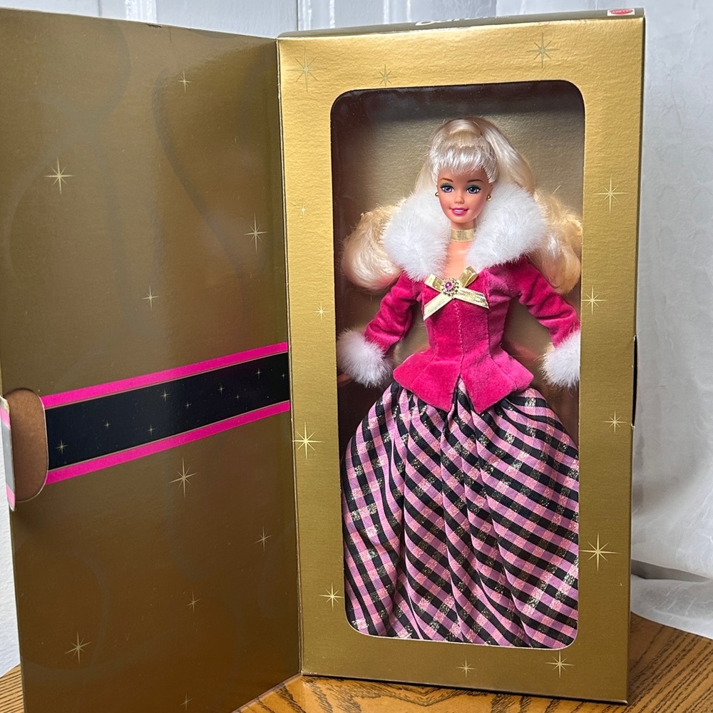 1996 Winter Rhapsody Barbie Doll‎ Special Edition by Mattel Exclusively Avon NIB